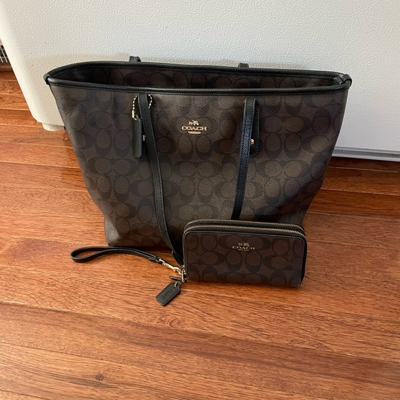 Coach Accessories - Coach Purse and Wristlet